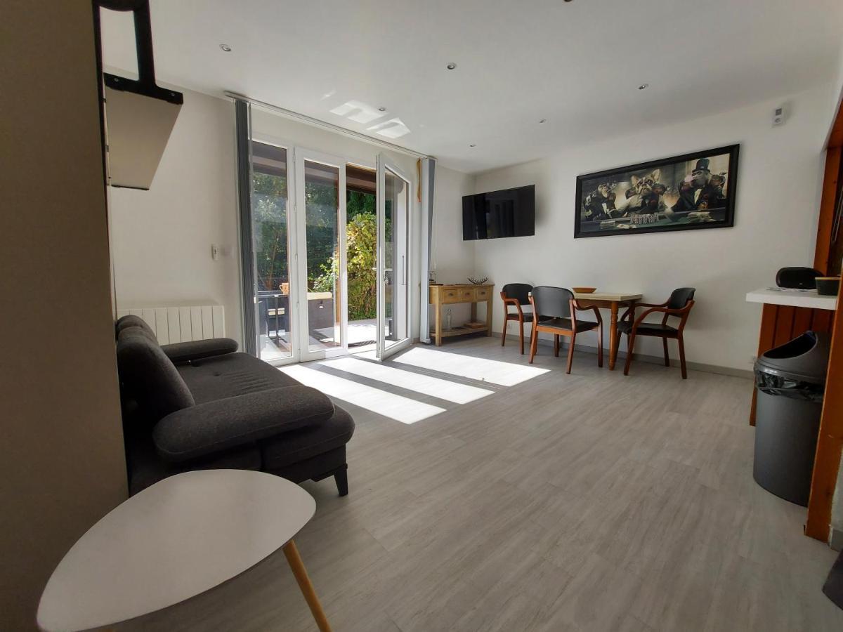 Centre St Jorioz : Charmant Et Spacieux Studio Avec Terrasse Et Jardin Privatif Saint-Jorioz Eksteriør billede