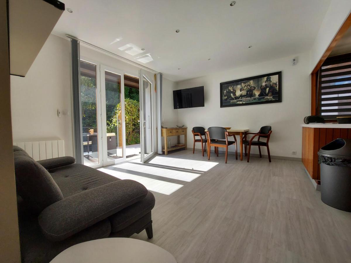Centre St Jorioz : Charmant Et Spacieux Studio Avec Terrasse Et Jardin Privatif Saint-Jorioz Eksteriør billede